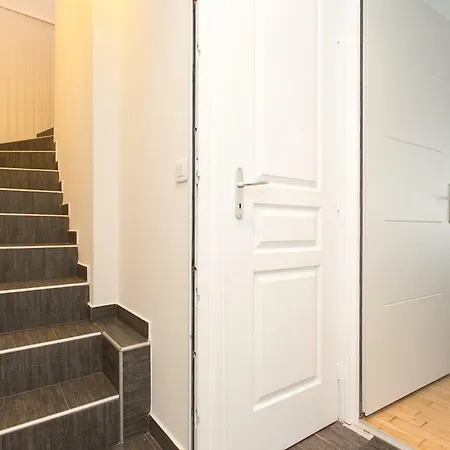 Teisseire Apartment